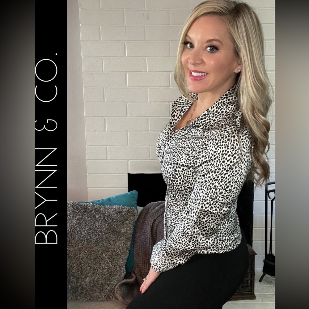 NWT 🍃Dotted Silky Blouse